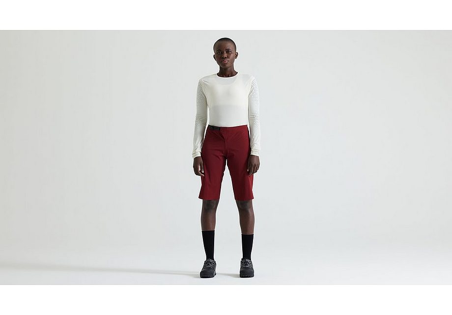 Specialized Gravity Short Garnet Red 24