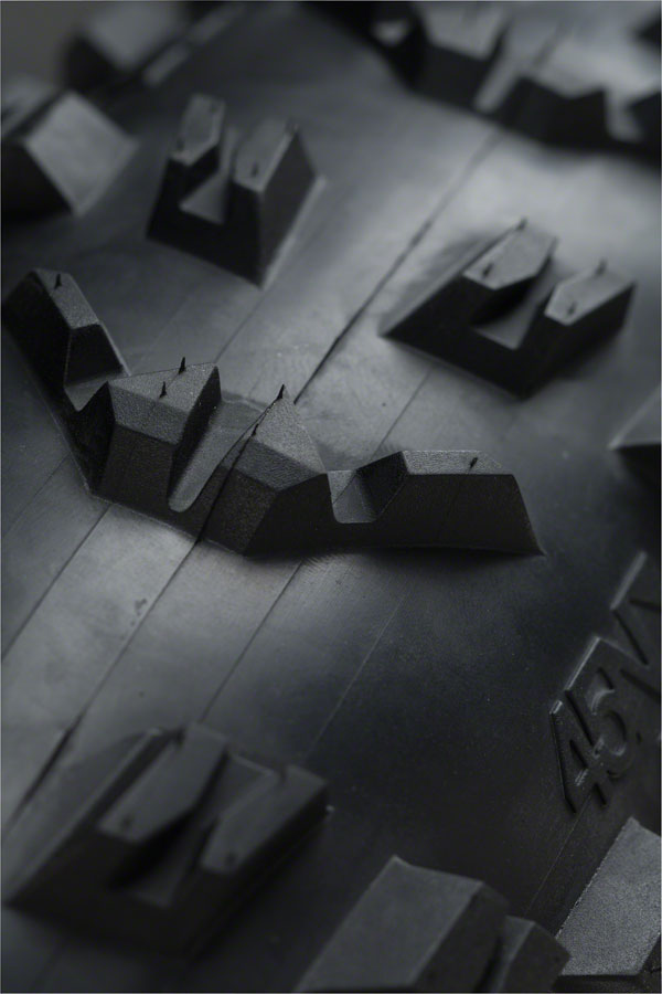 45NRTH Flowbeist Tire - 26 x 4.6 Tubeless Folding Black 120 TPI