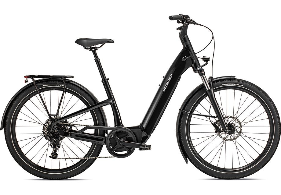 2024 Specialized Como 4.0 Bike Cast Black / Silver Reflective S