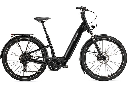 2024 Specialized Como 4.0 Bike Cast Black / Silver Reflective L