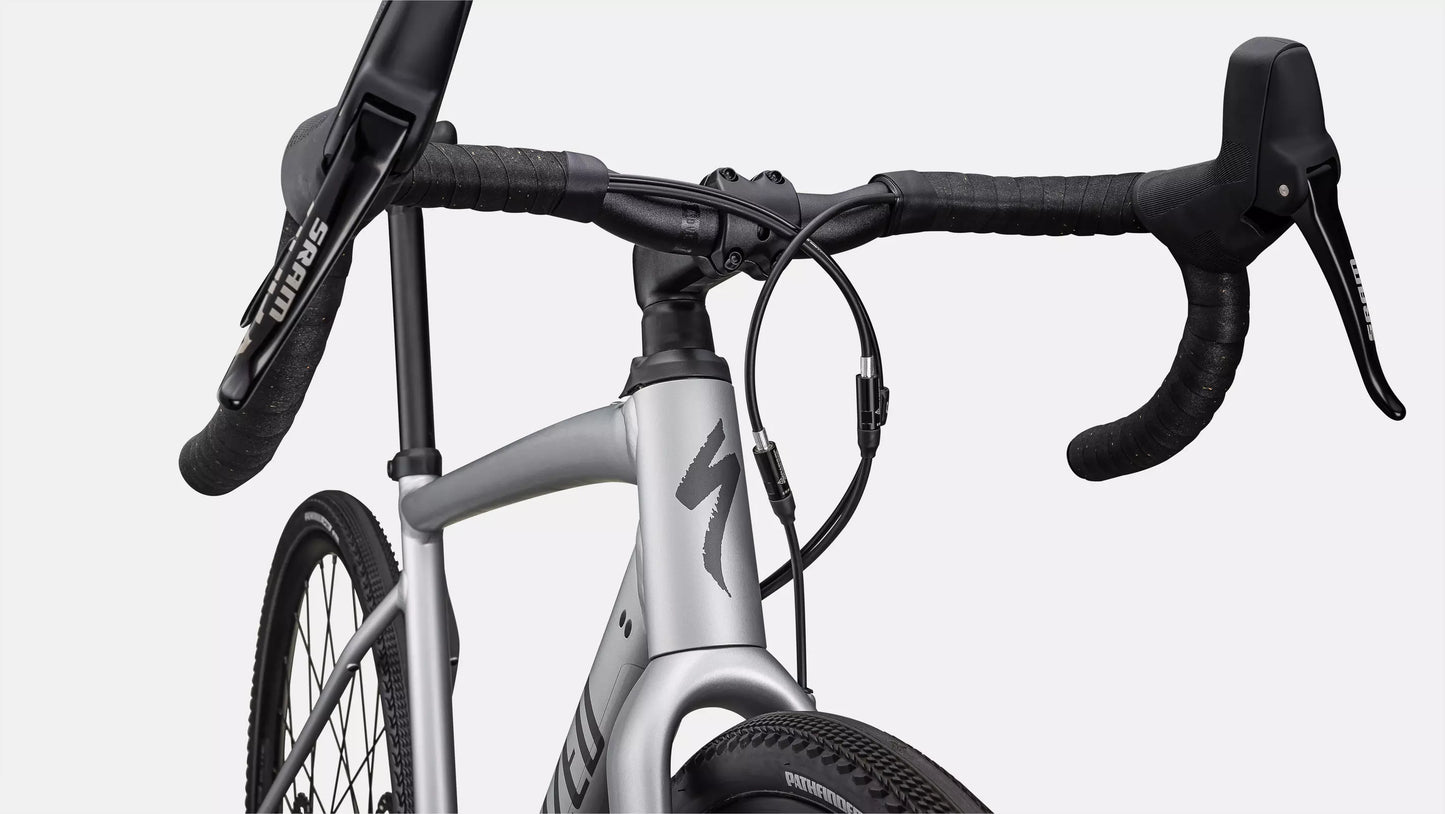 Diverge Comp E5 SATIN SILVER DUST/SMOKE 54