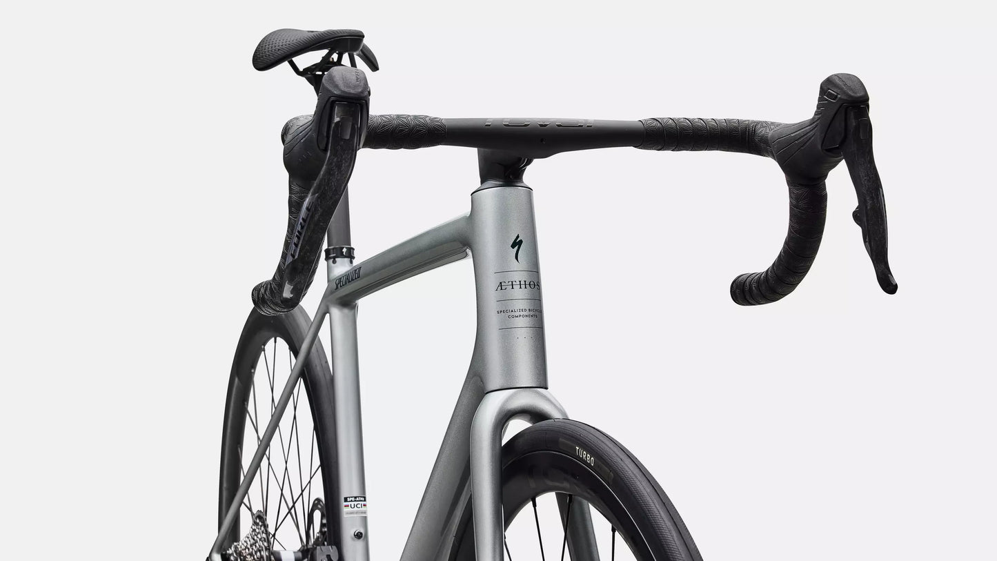 2026 Specialized Aethos Pro Axs Bike Gloss Shadow Silver / Emerald Metallic 56