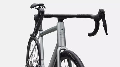2026 Specialized Aethos Pro Axs Bike Gloss Shadow Silver / Emerald Metallic 56
