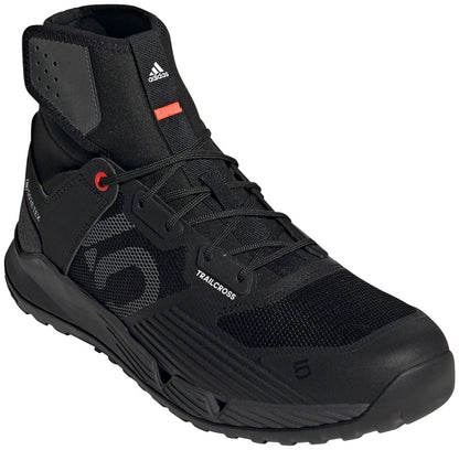Five Ten Trailcross GTX Flat Shoes - Men's Core BLK / DGH Solid Gray / FTWR White 8